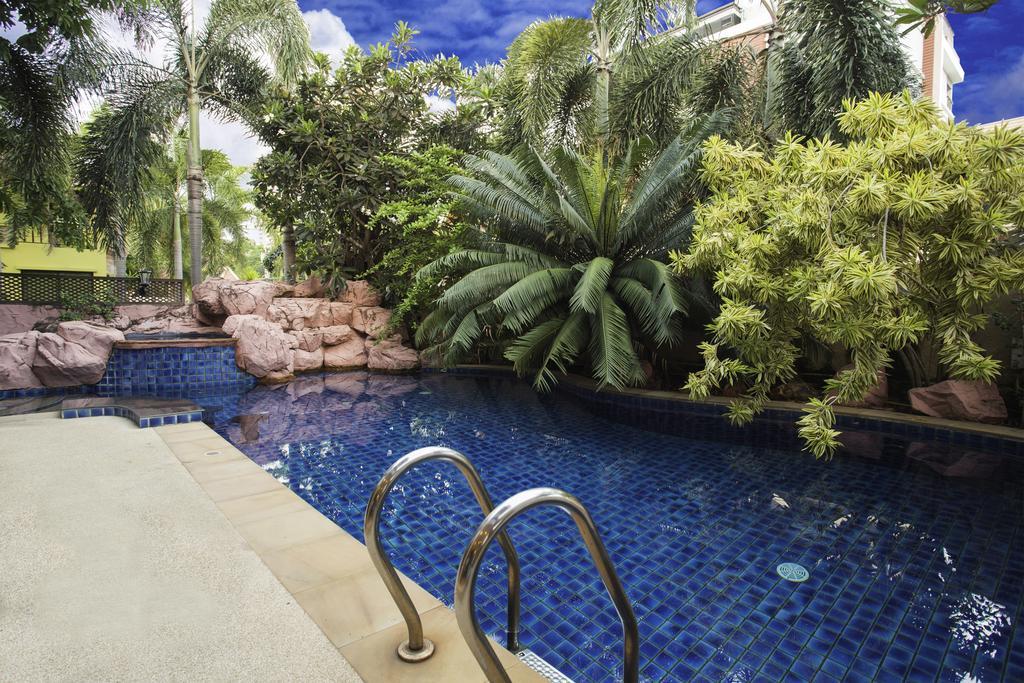Natcha Pool Villa Pattaya ภายนอก รูปภาพ