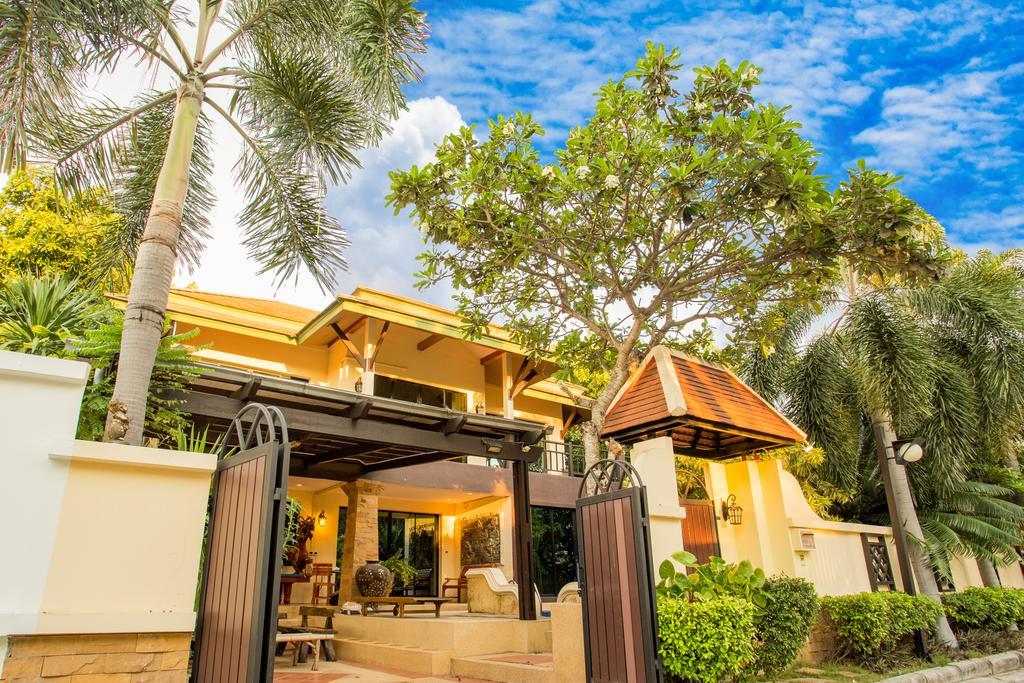 Natcha Pool Villa Pattaya ภายนอก รูปภาพ