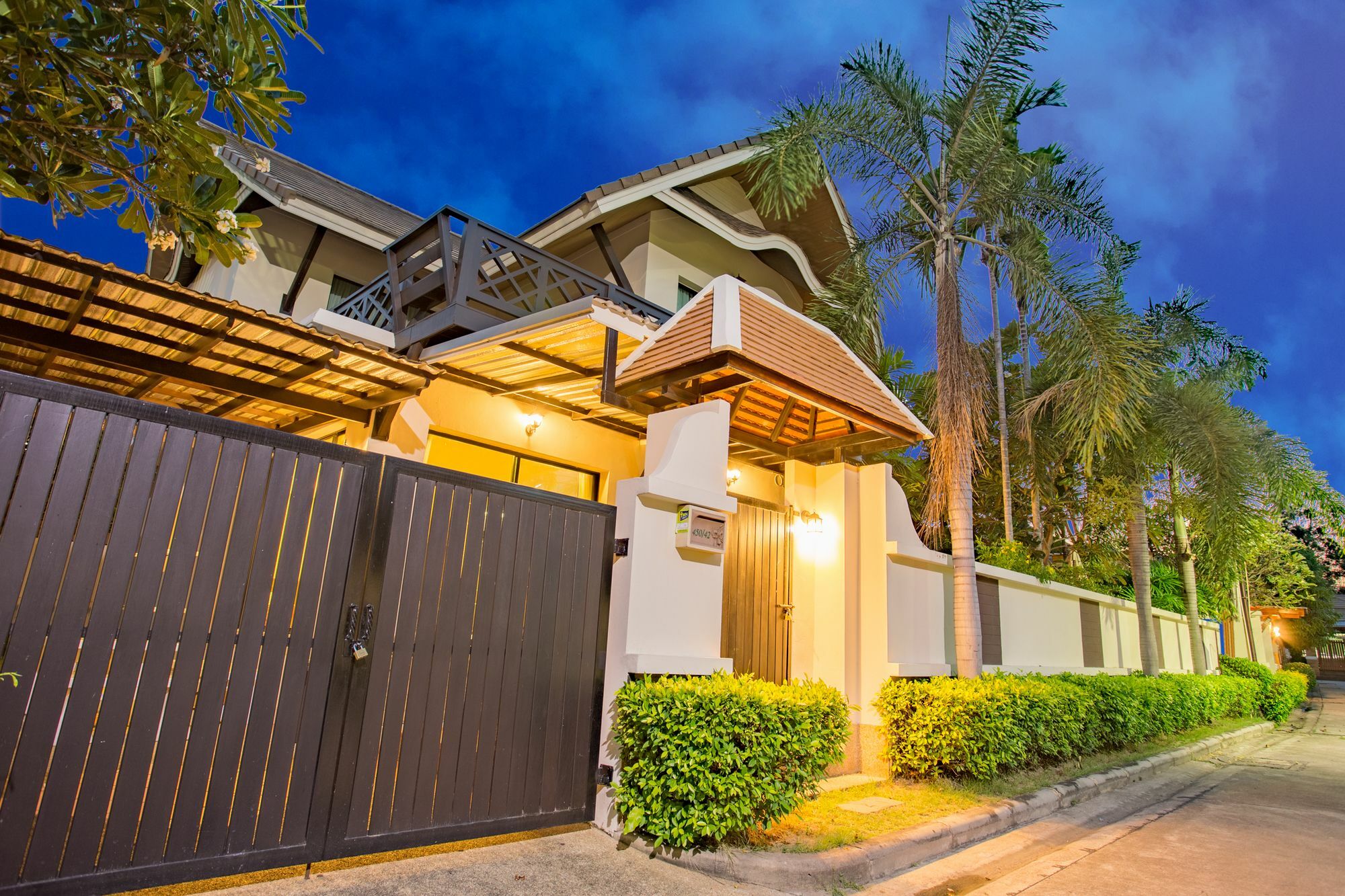 Natcha Pool Villa Pattaya ภายนอก รูปภาพ